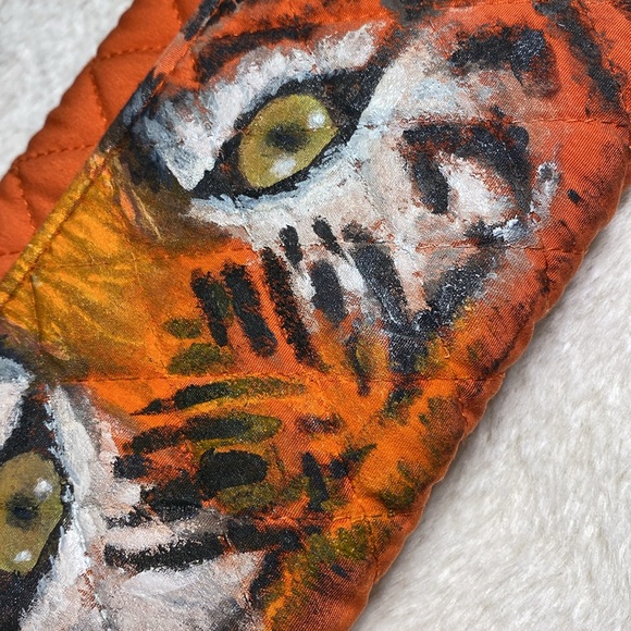 SOLD Hand-Painted Tiger’s Eye Quilted Wallet ‘Staring Contest’ - Picture 7 of 15
